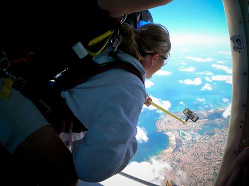 Une des plus belles vues pour un saut en parachute est aux Sables d'Olonne