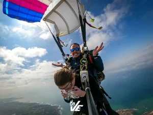 Vomi lors d'un saut en parachute